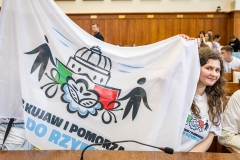 22.07.2025 Spotkanie z młodzieżą przed wyjazdem na pielgrzymkę do Rzymu - fot. Szymon Zdziebło / www.tarantoga.pl