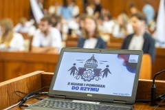 22.07.2025 Spotkanie z młodzieżą przed wyjazdem na pielgrzymkę do Rzymu - fot. Szymon Zdziebło / www.tarantoga.pl