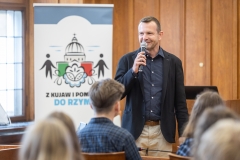 22.07.2025 Spotkanie z młodzieżą przed wyjazdem na pielgrzymkę do Rzymu - fot. Szymon Zdziebło / www.tarantoga.pl