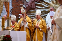NOWI MĘCZENNICY76