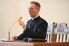 KONSEK SYNOD19