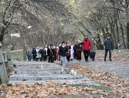 Akademicka Droga Krzyżowa w Dolinie Śmierci