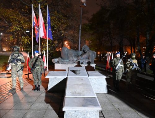 Bp Krzysztof Włodarczyk: Ojczyzna potrzebuje ludzi uczciwych i wiernych ideałom