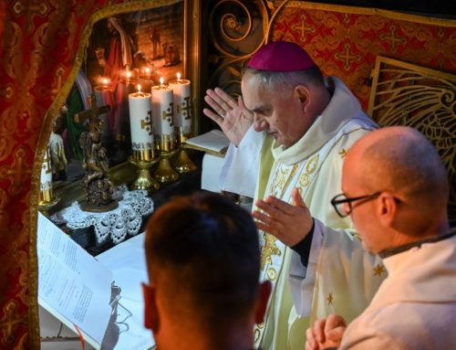 Bp Krzysztof Włodarczyk w Betlejem: przez przyjście Jezusa radujemy się objawieniem miłości Boga do końca