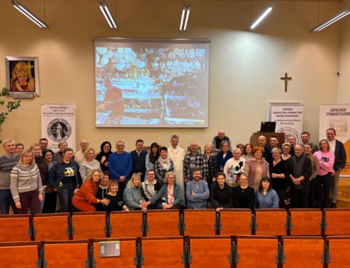 „Najważniejsze nie dzieje się w nogach, ale w sercu” – o. Roman Bielecki o Camino