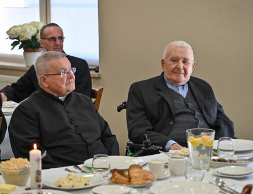 Bp Krzysztof Włodarczyk do księży seniorów: niech Jezus wydobywa nas z grobów do życia