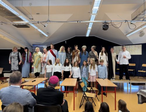 III Międzyszkolny Biblijny Festiwal Dramatyczny podczas urodzin św. Jana Pawła II