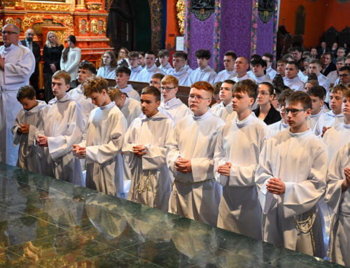 Bp Krzysztof Włodarczyk do członków młodszej służby liturgicznej: Eucharystia nie może być dla nas jedynie zbiorem gestów, funkcji i obowiązków