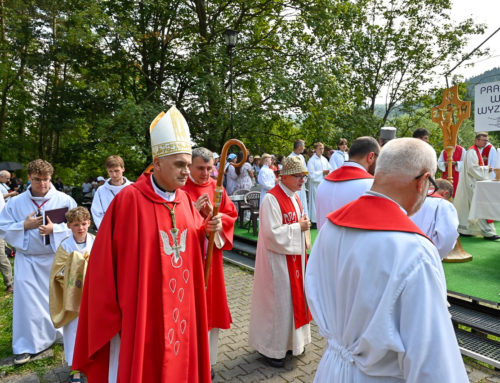 Bp Włodarczyk do oazowiczów: trzeba wstać i ustąpić miejsca Duchowi Świętemu