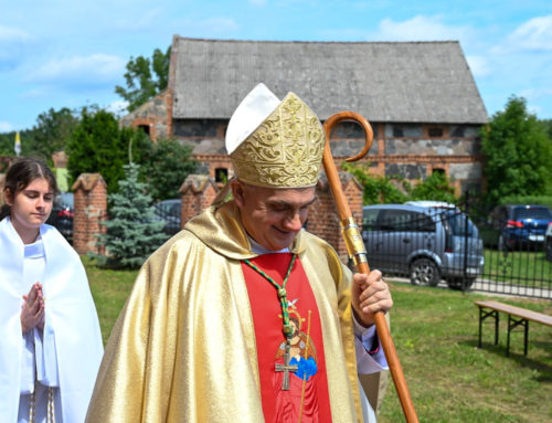 Bp Krzysztof Włodarczyk: chrześcijaństwo nie jest drogą łatwego sukcesu, ale miłości wiernej aż do końca