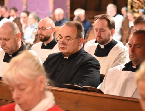 „Maryja wzorem wiary” – Nieszpory kapłańskie przed odpustem w bydgoskiej katedrze