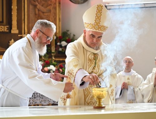 „Most jeszcze stoi” – kościół Miłosierdzia Bożego w Bydgoszczy został konsekrowany
