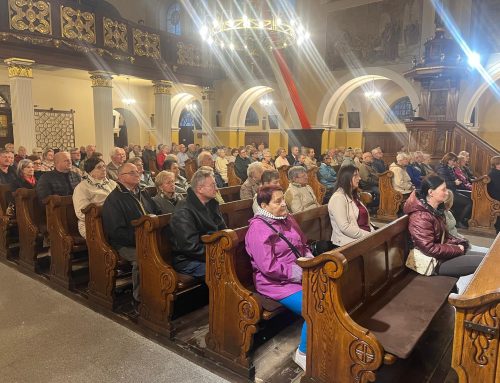 „Kościół to miejsce cudów” – bp Krzysztof Włodarczyk o azylu dla człowieka