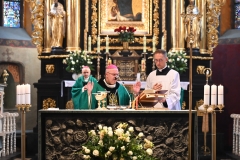LITURGIŚCI MSZA I JUTRZNIA16