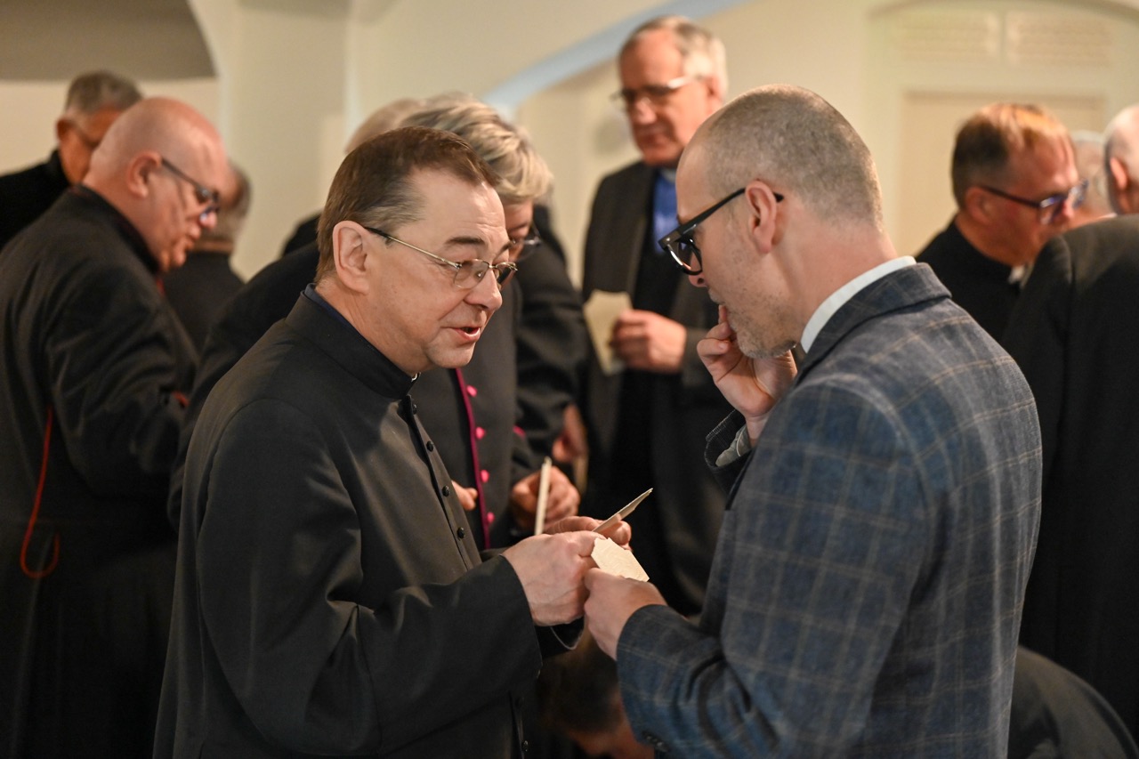 Bp Krzysztof Włodarczyk: trzeba podnieść oczy, by zobaczyć gwiazdę nad Betlejem