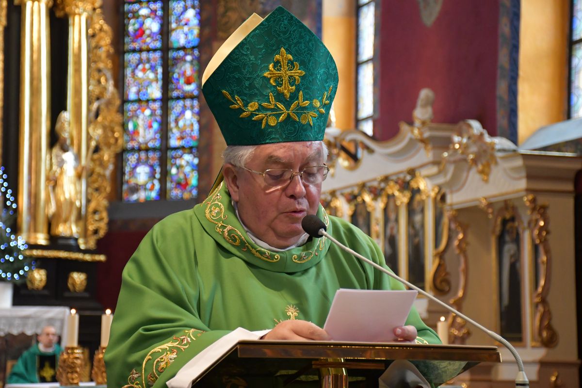 Biskup senior zaprasza na prelekcję „Wiara a nauka”