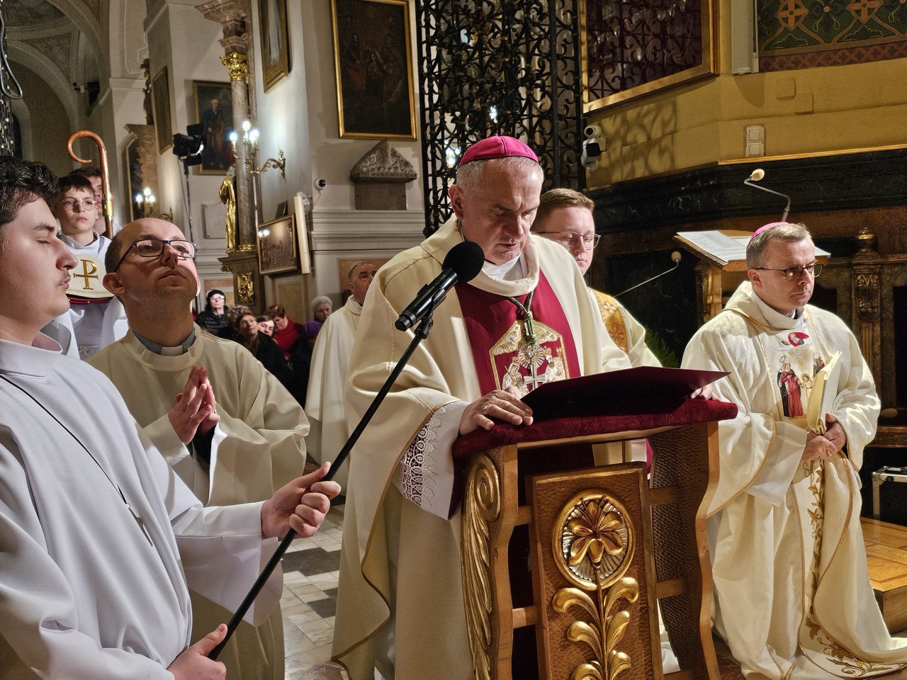 Bp Włodarczyk: św. Józef ukazuje ideał mocnego mężczyzny