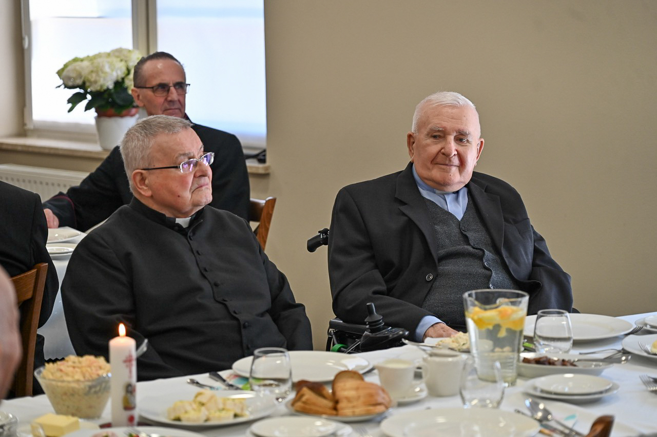 Bp Krzysztof Włodarczyk do księży seniorów: niech Jezus wydobywa nas z grobów do życia