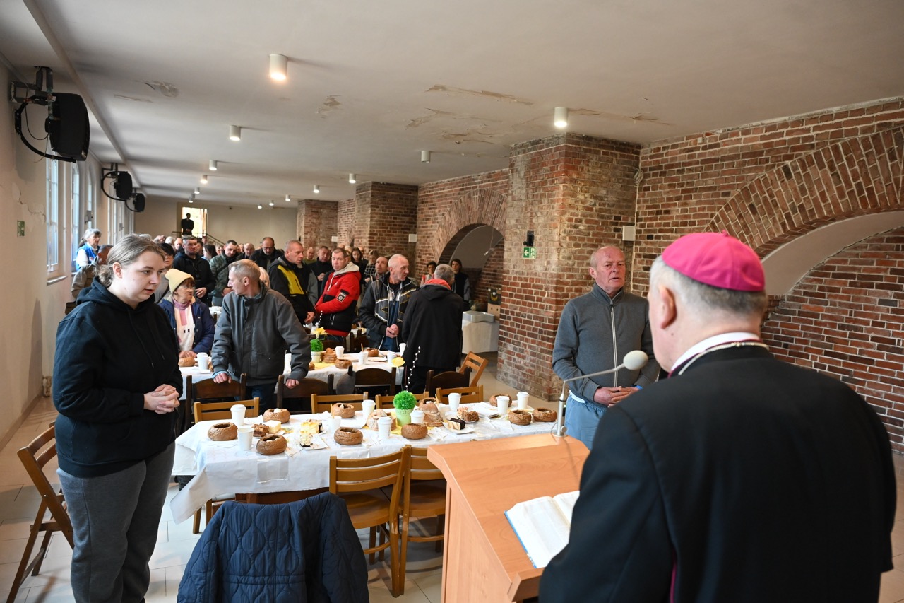 Śniadanie wielkanocne w jezuickim oratorium