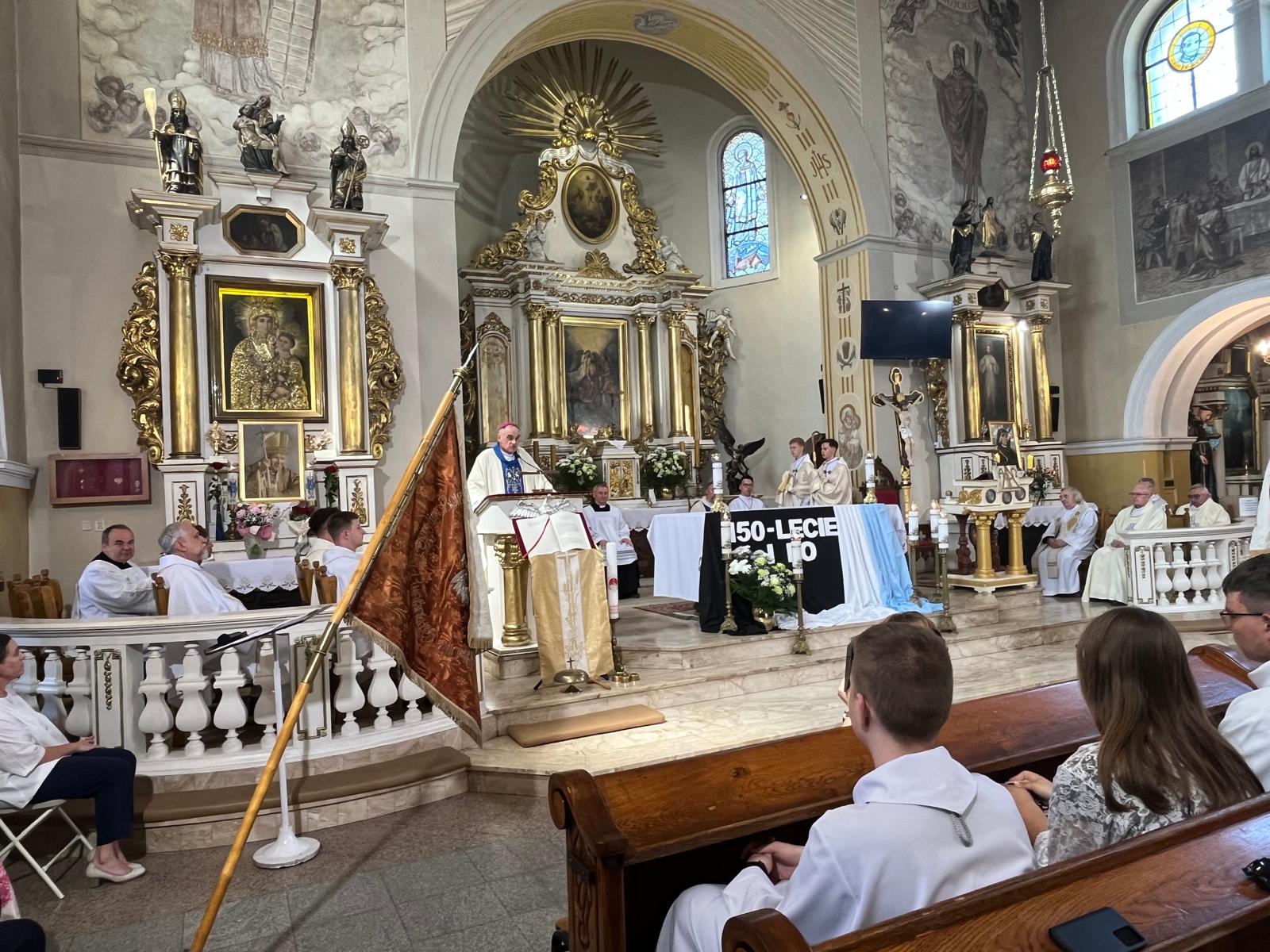 150 lat „Krzywoustego” – Eucharystia z udziałem absolwentów wielu pokoleń